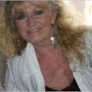 Meet your Posher, Connie